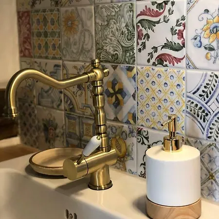 Grimm's Living شقة