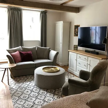 Grimm's Living Apartment