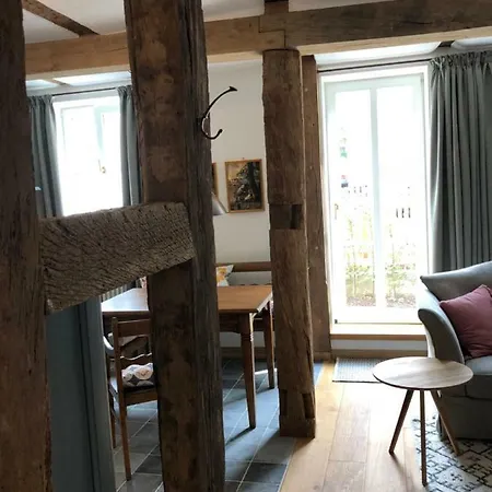Grimm's Living Apartment *
